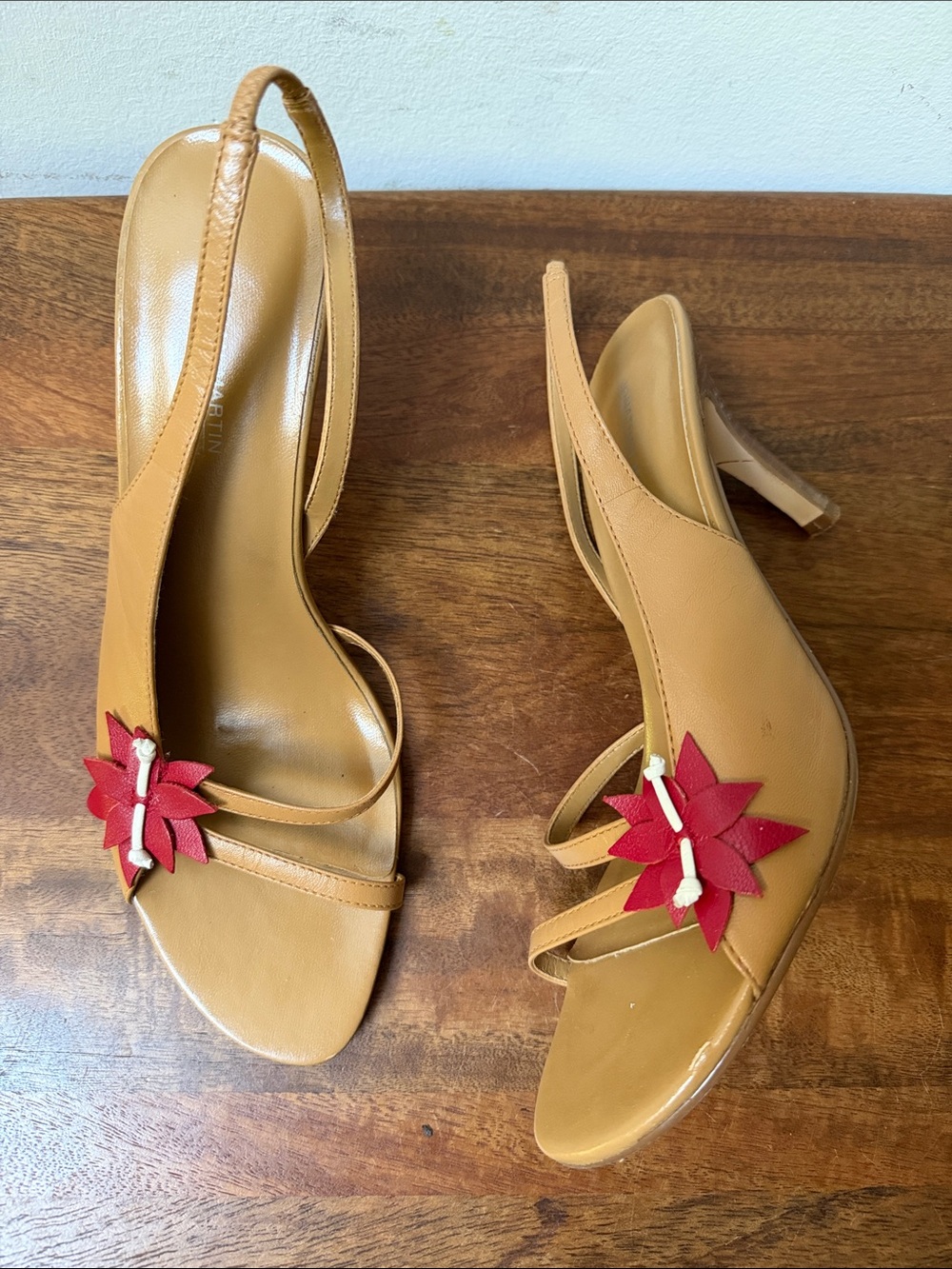 vintage Jonathan Martin Tan Slingback Sandals with Red Flower Accent